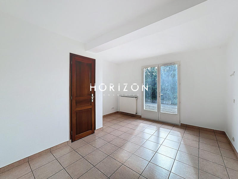 Maison - 224 m² - 7 pièces