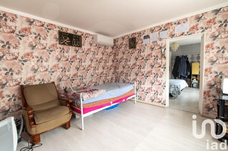 Maison - 330 m² - 15 pièces