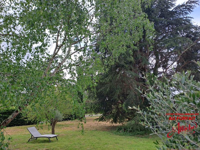 Terrain constructible - 697 m²