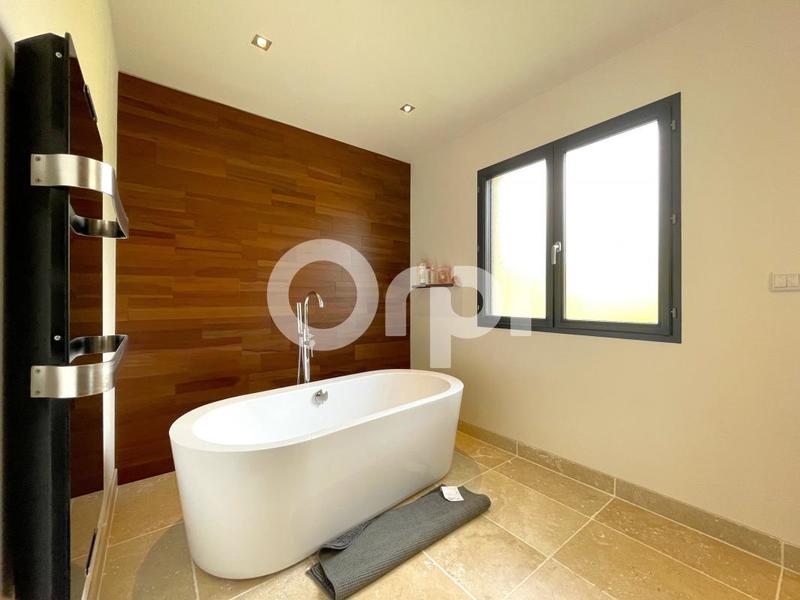 Maison - 162 m² - 5 pièces