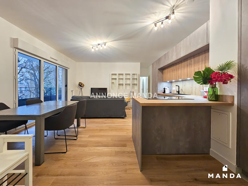 Chambre - 10 m² - 4 pièces