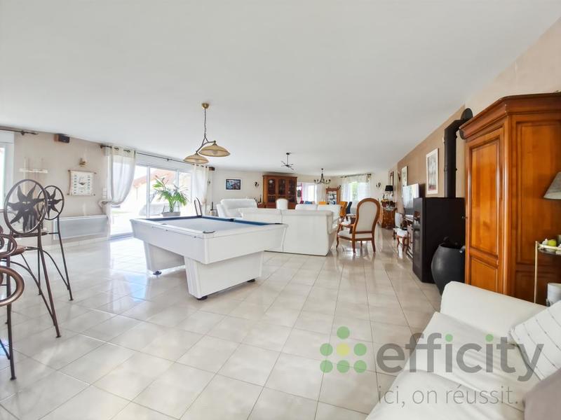 Pavillon - 287 m² - 10 pièces