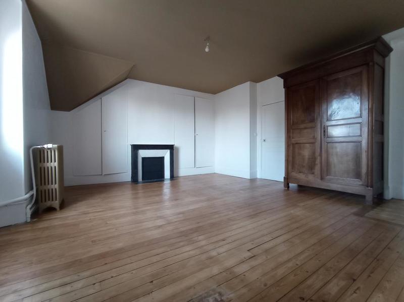 Maison - 290 m² - 12 pièces