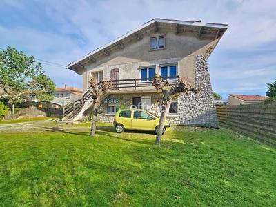 Pavillon - 175 m² - 9 pièces