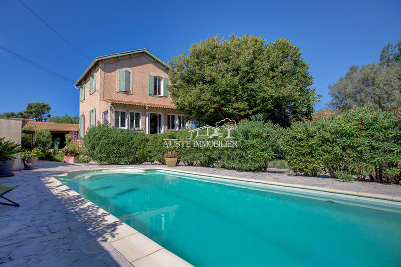 Maison bourgeoise - 186 m² - 8 pièces