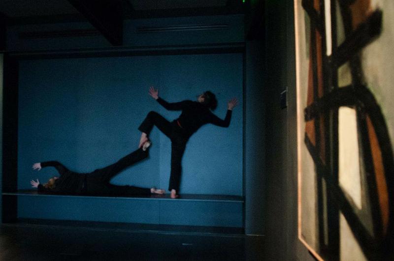 Visite Chorégraphique : un point jaune en soleil