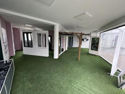 Local commercial - 128 m² - 3 pièces