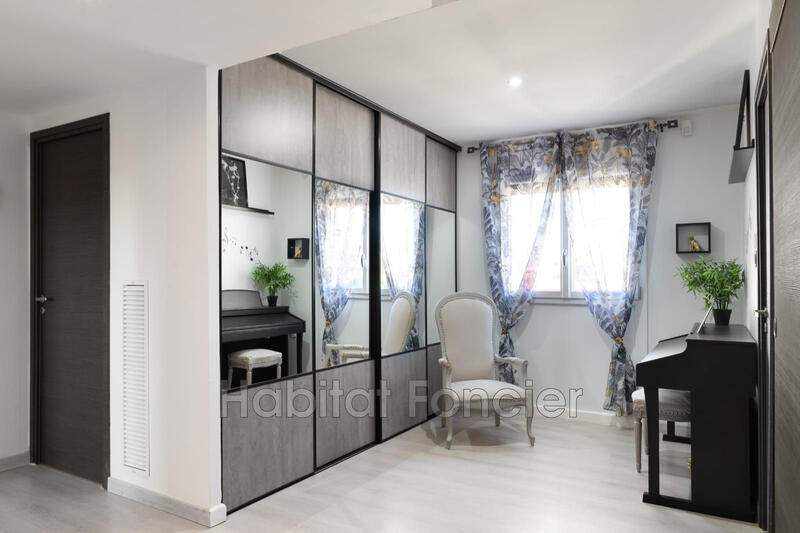 Maison - 175 m² - 6 pièces