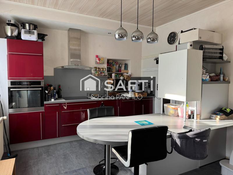 Maison - 167 m² - 8 pièces