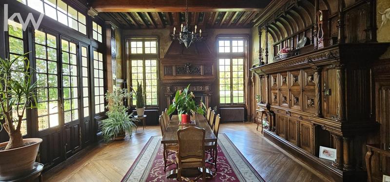 Maison de domaine équestre - 650 m² - 10 pièces