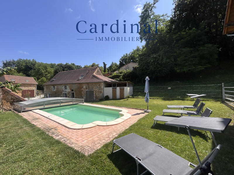 Maison - 450 m² - 11 pièces