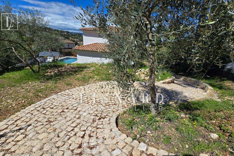 Maison - 145 m² - 4 pièces