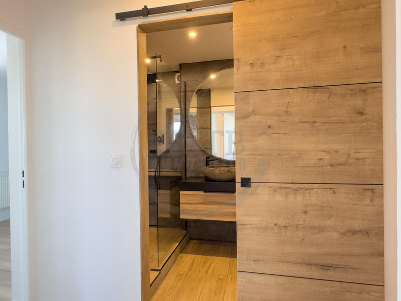 Appartement - 97 m² - 5 pièces