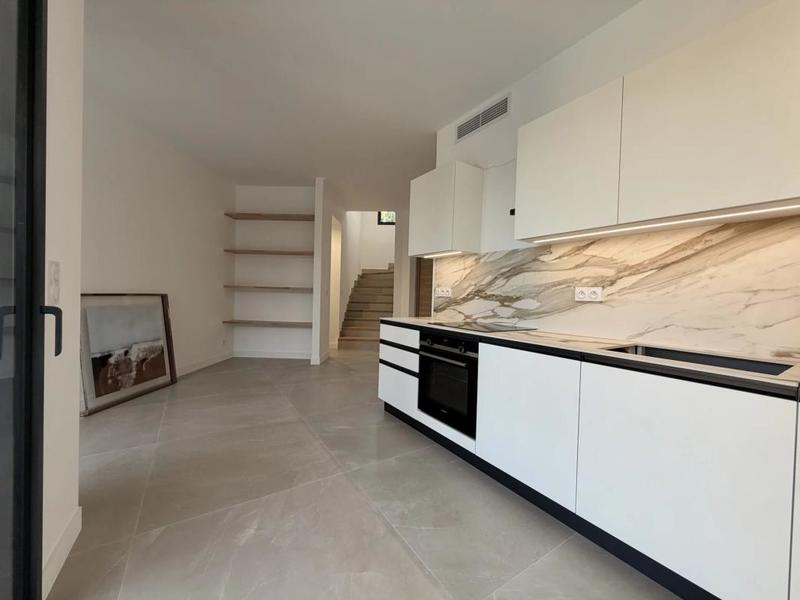 Maison - 212 m² - 6 pièces