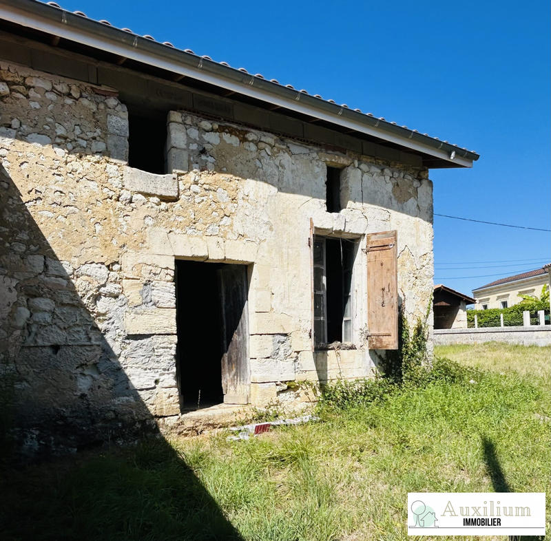 Maison ancienne - 130 m² - 3 pièces