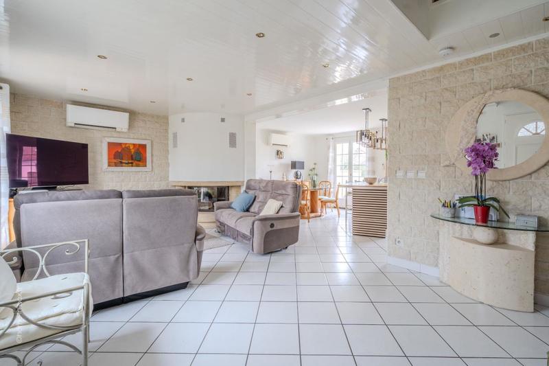 Maison - 110 m² - 5 pièces