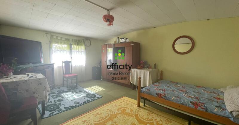 Maison - 291 m² - 9 pièces