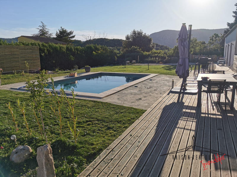 Villa - 180 m² - 6 pièces