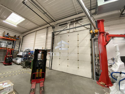 Local d'activités - 820 m²