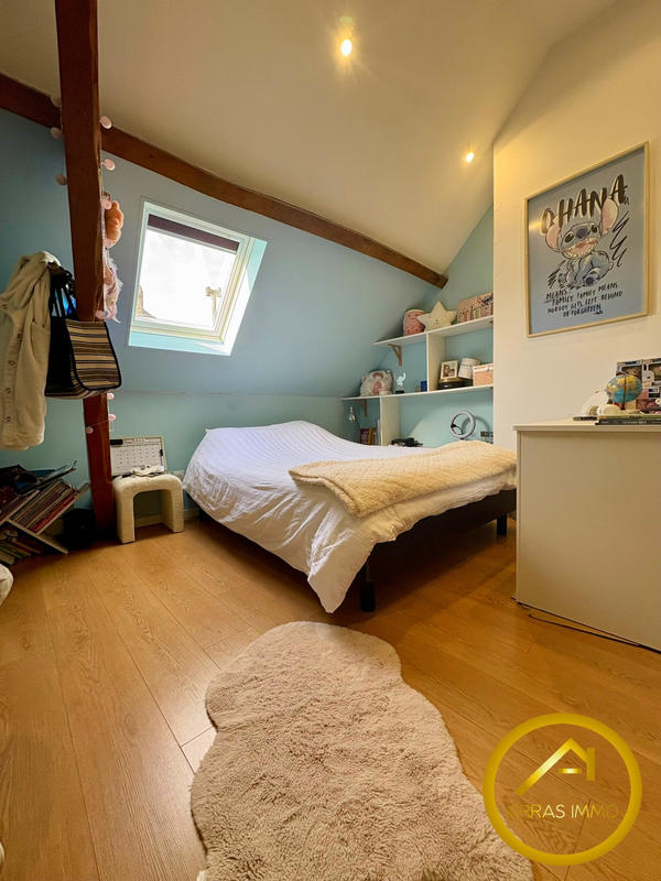 Maison - 260 m² - 8 pièces