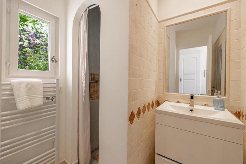 Villa - 256 m² - 8 pièces