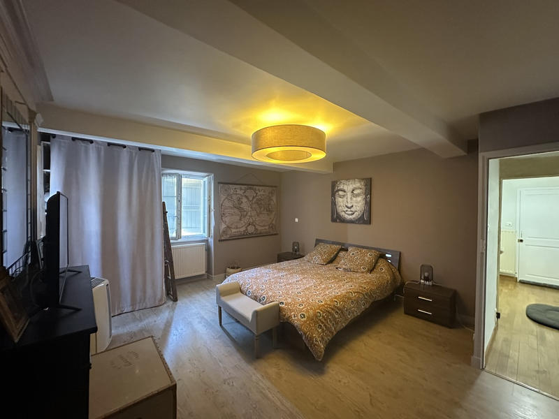 Maison - 137 m² - 7 pièces