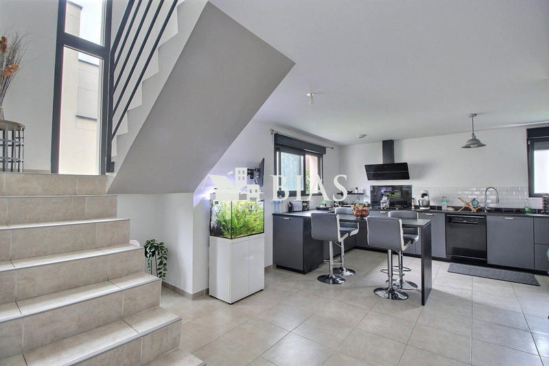 Maison contemporaine - 140 m² - 5 pièces