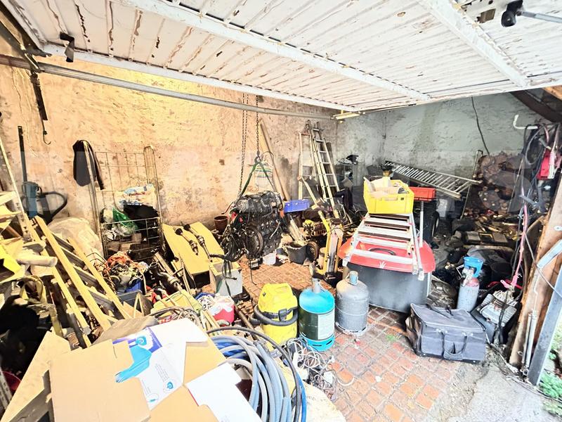 Maison - 250 m² - 8 pièces