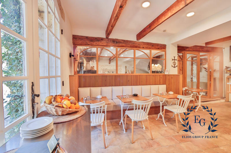 Bastide - 530 m² - 15 pièces