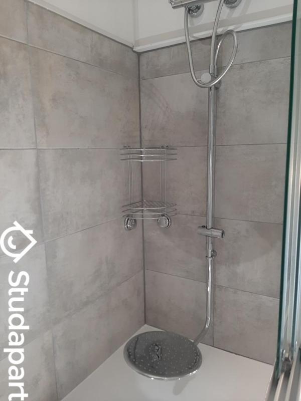 Chambre - 9 m² - 1 pièce