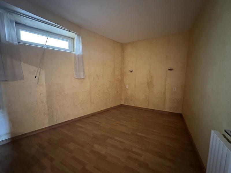 Maison - 181 m² - 9 pièces