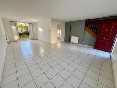 Maison - 127 m² - 5 pièces