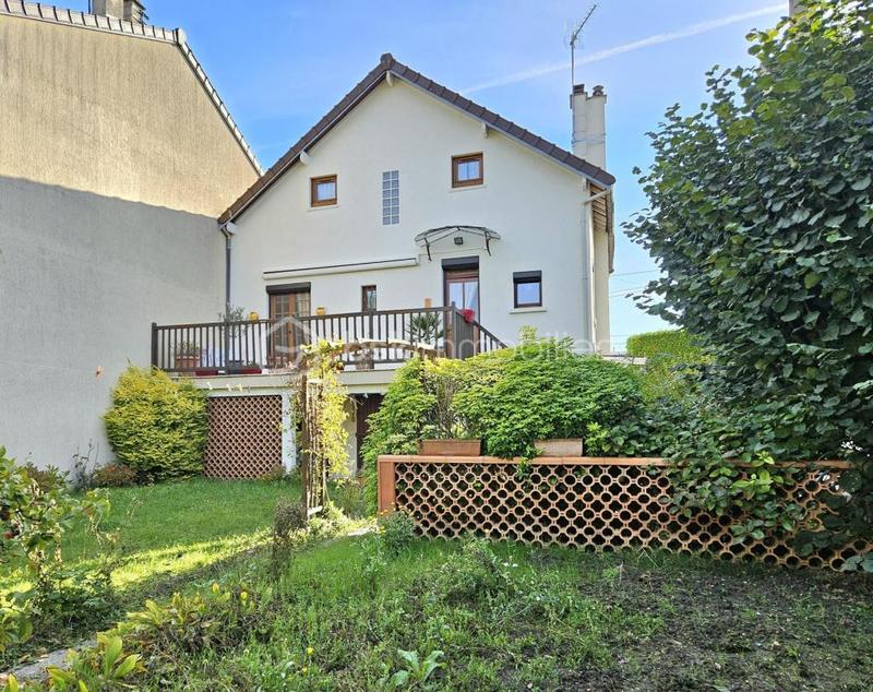 Pavillon - 100 m² - 5 pièces