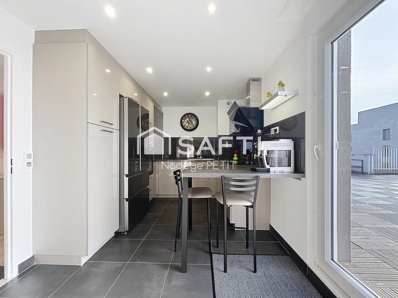 Appartement - 100 m² - 4 pièces