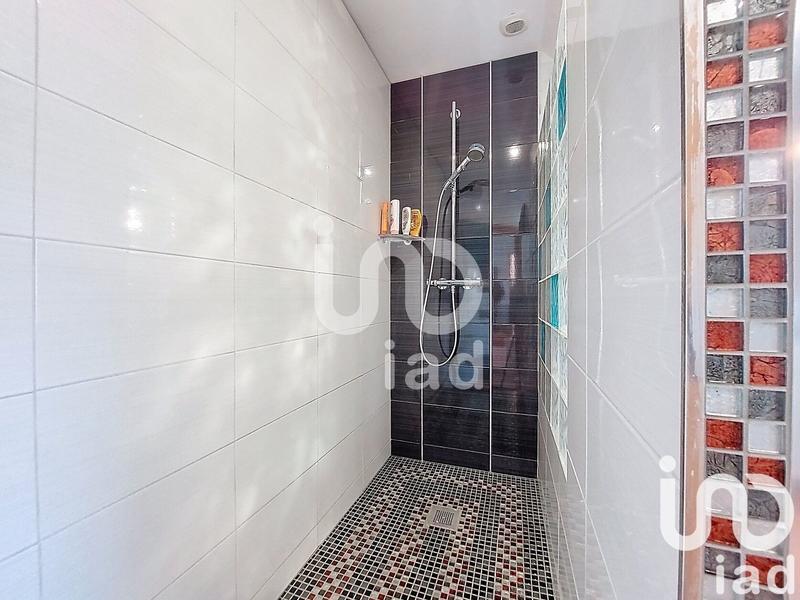 Maison - 200 m² - 9 pièces