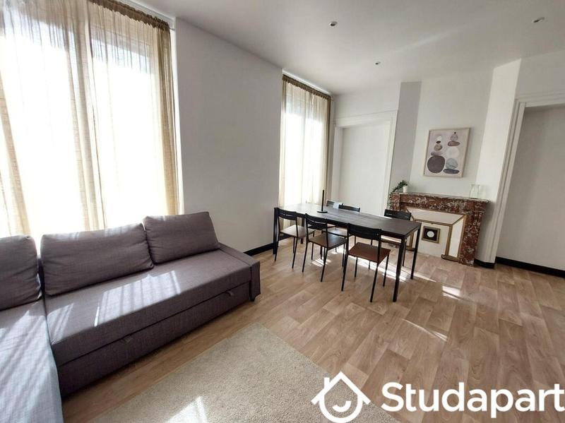 Chambre - 9 m² - 1 pièce