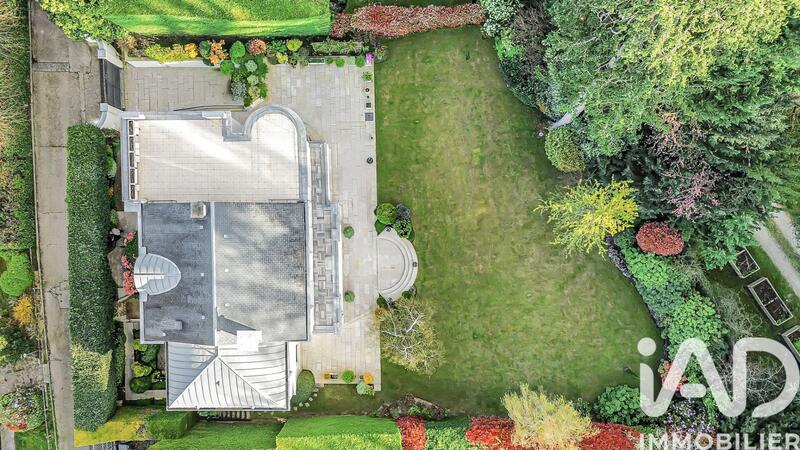 Maison de maîtres - 390 m² - 10 pièces