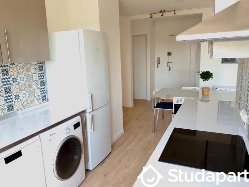 Chambre - 13 m² - 1 pièce