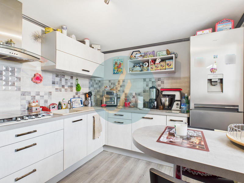 Maison - 93 m² - 5 pièces