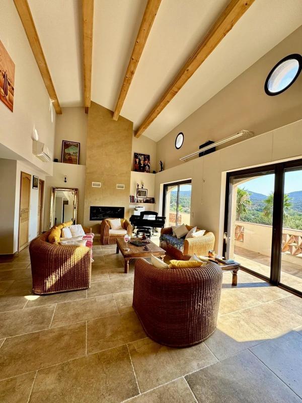 Villa - 246 m² - 7 pièces