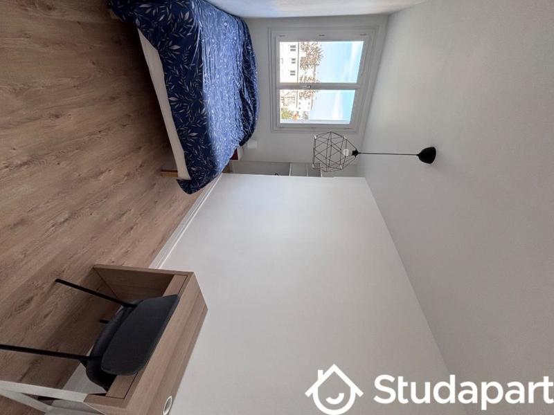 Chambre - 10 m² - 1 pièce