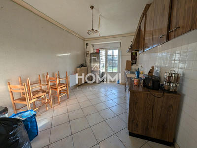 Maison - 99 m² - 5 pièces