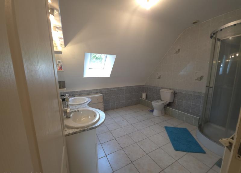 Maison contemporaine - 167 m² - 9 pièces