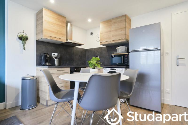 Chambre - 11 m² - 1 pièce