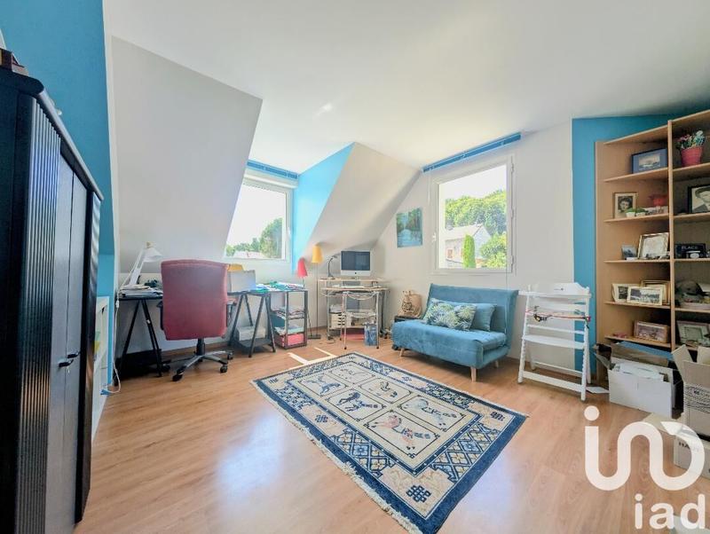 Maison - 300 m² - 12 pièces