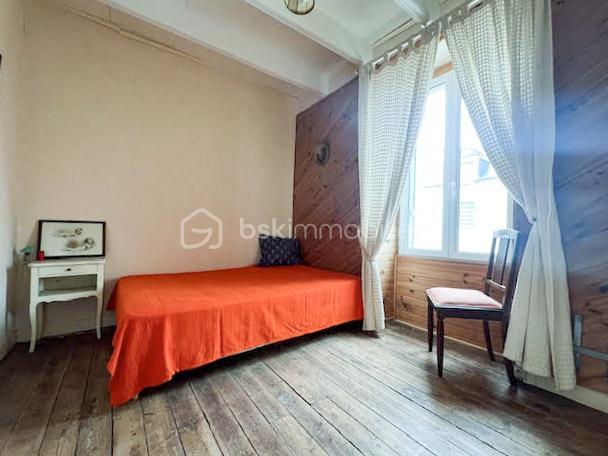 Maison en pierre - 150 m² - 7 pièces