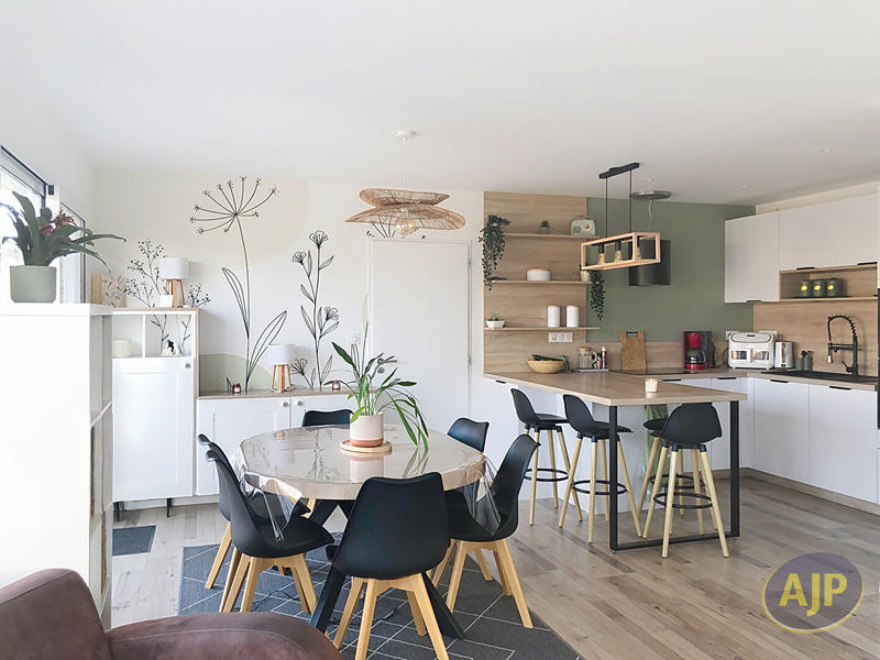 Maison - 97 m² - 5 pièces