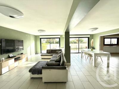 Villa - 145 m² - 4 pièces