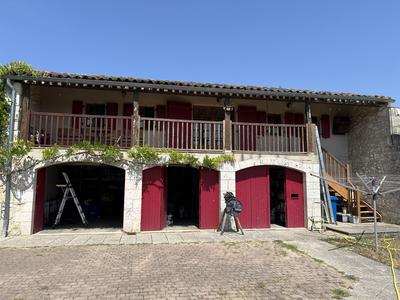 Maison - 249 m² - 6 pièces