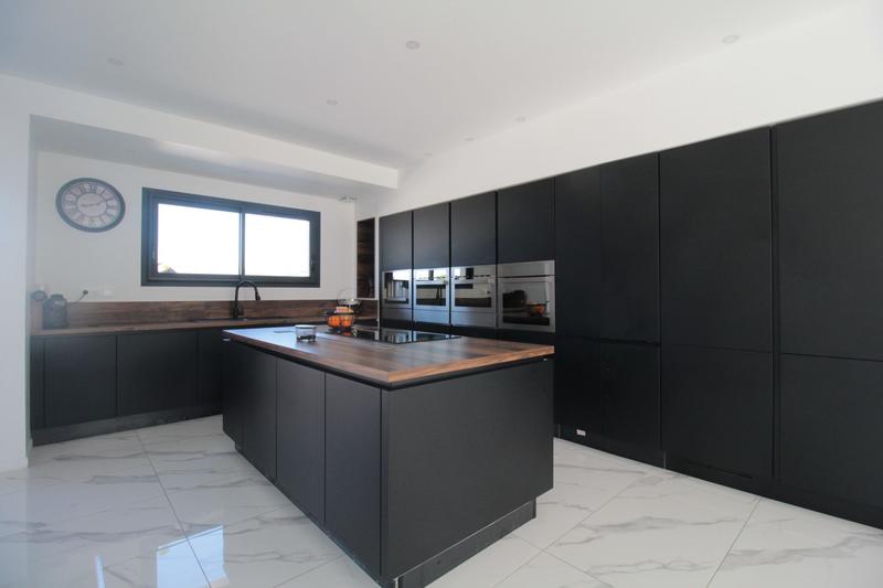 Maison contemporaine - 215 m² - 7 pièces